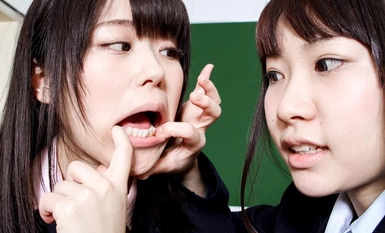 EVIS-519 Đồng tính nữ liếm răng