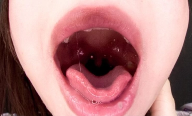 EVIS-517 [语言淫荡的女人] 主观舌吻，吐唾液手交。