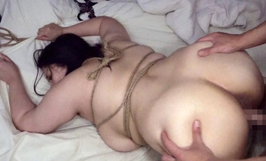 EMBZ-293 [警告] 未经审查和编辑的圈内强奸图片 "对妇女的犯罪记录" 侵犯子宫！ 女人的身体被捆绑起来，变成无尽的奴隶！ 水木诗织