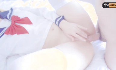 白いシルクの脚を抱えたミーフタオは、ザーメンたっぷりの肉便器として、今まさに犯されようとしている！