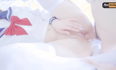 白いシルクの脚を抱えたミーフタオは、ザーメンたっぷりの肉便器として、今まさに犯されようとしている！