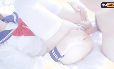 白いシルクの脚を抱えたミーフタオは、ザーメンたっぷりの肉便器として、今まさに犯されようとしている！