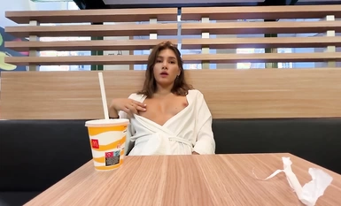 街頭露出・全裸散歩 ノーブラフォーエバー（ビッチンババ）シリーズのベストセレクション（14）