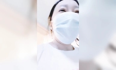 風騷御姐主播@戴西老師(蜜蜜蜜蜜蜜桃)戴著跳蛋露出勾引SPA男技師 (16)