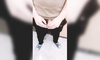 Saudari diraja yang ganas sauh @daixi cikgu (Mimi Mimi Peach) memakai vibrator dan mendedahkan dirinya untuk memikat juruteknik SPA lelaki (9)