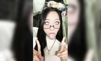 抖音10w粉反差網紅@灌湯飽飽 阿嘿顏尺度視頻合集（1）