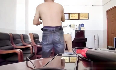 [กินแตงโม] วิดีโอให้นมเต็ม 7 นาทีในสตูดิโออาจารย์ชื่อดัง! สงสัยมีชู้ในห้องประชุมโรงเรียนประถมแล้วลืมปิดกล้อง