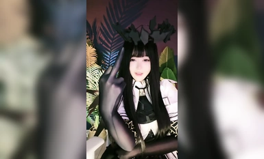 维妮明日方舟阿尔图罗黑丝高跟