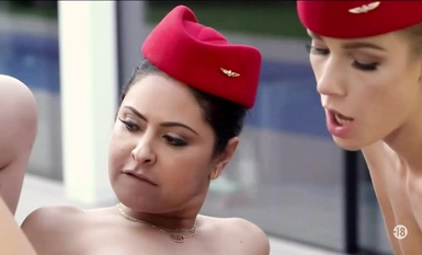 啄木鸟法国空姐之放荡的女服务员