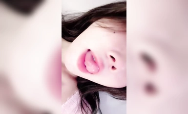 【蕾娅】完美女神~美乳诱惑~半裸摇摆~诱惑拉满