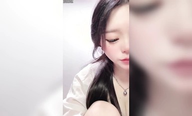 アンカー[ファンは眠い]はとても美しいです~ネット有名人を瞬殺~繊細ではつらつとした胸_小道具で爆発(1)