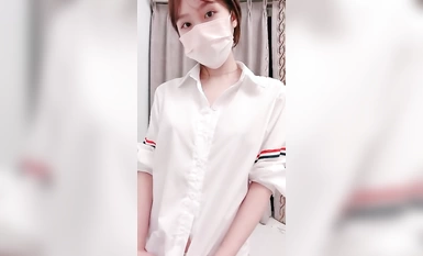 Roti kukus baris pertama B [Orange Water Duoduo] terkemuka yang jarang ditemui mempunyai payudara yang cantik dan berlubang merah jambu, penampilan dan susuk tubuh dalam talian, punggung gemuk terbaik, faraj terbuka dan jus putih mengalir, serta kaki dan 