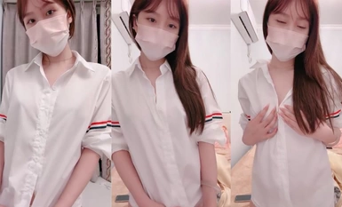 Ang bihirang top-notch na first-line steamed bun B [Orange Water Duoduo] ay may magagandang suso at pink na butas, online na hitsura at pigura, ang pinakamagandang mataba na puwit, ang puki ay bukas at ang puting katas ay dumadaloy, at ang mga binti at pa