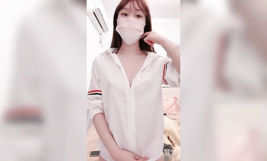 Roti kukus baris pertama B [Orange Water Duoduo] terkemuka yang jarang ditemui mempunyai payudara yang cantik dan berlubang merah jambu, penampilan dan susuk tubuh dalam talian, punggung gemuk terbaik, faraj terbuka dan jus putih mengalir, serta kaki dan 