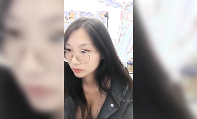 The bitch with contrasting glasses [Jumping Snake] has a devilish figure, dances naked and passionately, and makes me want to masturbate (5)