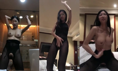 反差眼镜婊【跳跳蛇】魔鬼身材，激情裸舞，看了就想撸管(8)