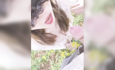 岬の最高峰近親相姦マスター【初めて妹にもらった】菜の花畑での熱闘、大地が空を覆い、ベッドは美しいマンコで出来ていて、マンコから汁が滴るほど卑猥だった