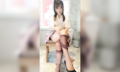 인터넷 톱 연예인 유출! 1만원 상당 도유 ASMR 여성 앵커 4인 : 순결의 여신 [꼬마마녀 루나] 꼬마마녀 루나 1