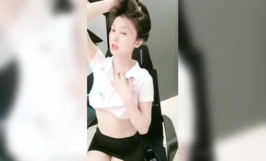 最新頂級御姐【悠悠姐在此】下海啪啪！172CM高挑身材 美腿極品挺拔的美乳，自慰好多水，被操一遍後又自慰出好多水，鄰家漂亮御姐