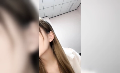 빅뉴스~새로운 미모 여신이 나타났다! ~ 외모와 몸매는 인터넷 연예인 중 누구에게도 뒤지지 않습니다. 엉덩이를 최대한 열고 경혈을 만져 요염하게 만듭니다. [완완] 엉덩이를 들고 경혈을 눌러 요염하게 만듭니다. 아름다운 (5)