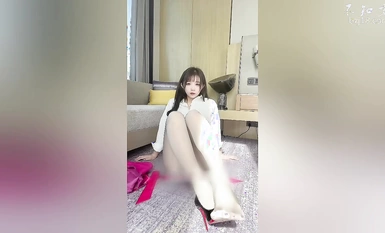 ดาราดังบนอินเตอร์เน็ตหลุด! เทพธิดาผู้บริสุทธิ์ของสมอหญิงสี่คนสำคัญของ Douyu ASMR มูลค่า 10,000 หยวน [Little Witch Luna] สั่งซื้อชุดส่วนตัว (2)