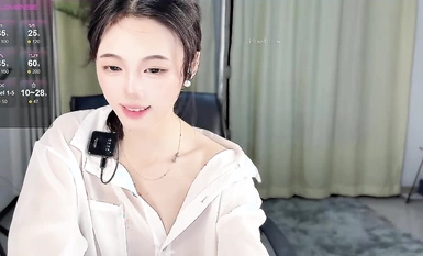 Stripchat高端大气上档次【lockheadgirld】女神气质非凡，驾驭多种风格(7)