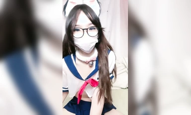 深セン羅湖メガネ女子校生[スリーピーラビットアクリジン] JKストッキングワンピースホースダンススキルは非常に強く、体は柔軟で、女の子は薄く、マンコは非常に大きいです！小道具のクレイジーな挿入(3)