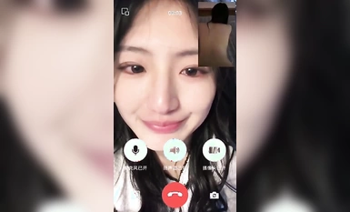 Isang scumbag ang gumawa ng video kasama ang kanyang kasintahan at hinayaan siyang panoorin ito ng manliligaw sa ibang babae.