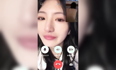 Isang scumbag ang gumawa ng video kasama ang kanyang kasintahan at hinayaan siyang panoorin ito ng manliligaw sa ibang babae.