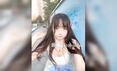 清純で美しい少女「Jiang Zicai」が福利厚生のプライベート写真撮影で顔を見せます。純粋で美しい小さな妖精は、超合法的なかわいい小さなロリで、ワイヤレスで超スーパーフィギュアです。