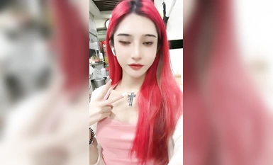 高顏值紋身御姐TS「嘉欣」精華小合集 攻受兼備美妖兵弟弟沒當兵就認識了退伍就騷過來找干