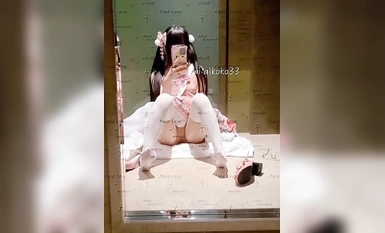 清純反差小母狗 Twitter蘿莉『aiko醬』福利私拍，清純淫盪切換只在一瞬間，清純小可愛背後是個渴望被灌滿的小母狗