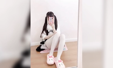 ประโยชน์ของ Twitter loli สาวน้อยผู้ไร้เดียงสาและตรงกันข้าม "Cai Xiaoxiong" น้องสาวตัวน้อยที่น่ารักและประพฤติตัวดีจะร้อนแรงได้อย่างไร? หีอันอ่อนโยนของ Xiantian Baihu ใส่น้ำผลไม้สีขาวด้วยตัวเอง [ตอนที่ 1] (2)