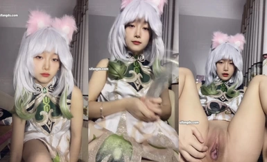 Nữ sinh đại học tương phản đẹp nhất năm 2004, cô gái trẻ ngây thơ [Pepper Seed] lộ mặt trong buổi chụp hình riêng tư, nhiều điệu nhảy khỏa thân COSER, đạo cụ lớn, khuôn mặt Ziwei và âm hộ trong cùng một khung hình (2)