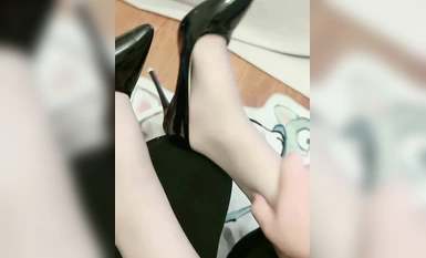 The most beautiful sister in the Cape, sister-brother incest [Sister’s Little Flying Stick] complete collection, carefully designed step by step to finally fall in love with the most beautiful sister, making her addicted to the pleasure of incest (1)