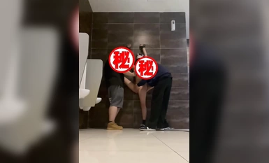 6月の巨匠[SEVENLuckyDog7_]の最新作は、女の子をトイレに引きずり込んで3Pしたり、純粋で可愛い足長白虎ロリータを犯したりと血が騒ぐ。