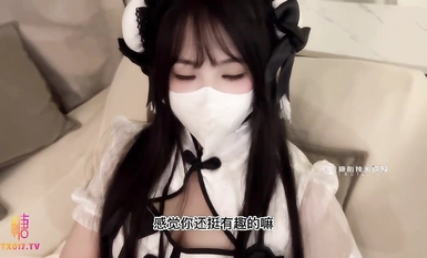 中国人の母親シャオ・マイナーと隣人の愛