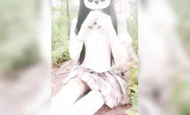 推特极致反差萝莉小灵酱（奈酱）自摸插穴BB超粉嫩三弹