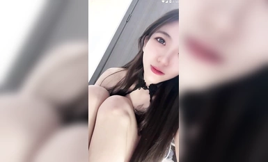 最高の美女の中の最高、女神の中の女神【上関万爾】7-1最新作！顔もボディも最高級です！黒ストッキングの美脚とお尻