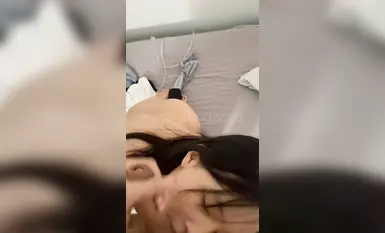 极品反差婊约艹神仙颜值嫩妹，艹会吃鸡犹如品尝世间美食，简直爽翻天呀！