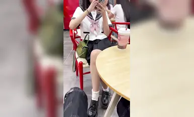 放暑假的极品JK学妹特意给我说她新买了衣服原来是欠操的JK水手服，小学妹穿JK服总是那么诱人！被操叫的太烧了