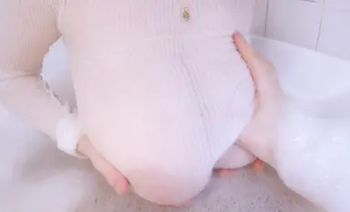 大奶G罩杯浴缸湿身狂撸大屌乳交套弄