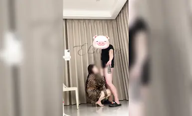 The goddess of the poor, the bitch of the rich, the super good-looking stewardess [Lin Wanwan] on Twitter, the SVIP threshold is 1888 benefits, the deep-throated poisonous dragon is trained to have her cunt stepped on, the bitch’s attributes are full (9)