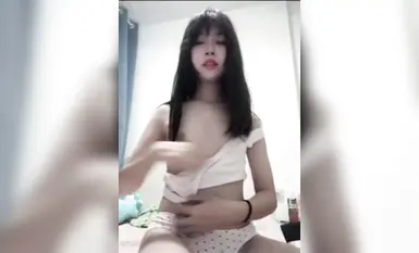 Sangat tampan, cantik muda terkemuka, loli kecil, sedikit cembung, payudara kecil, faraj kecil berbulu, swafoto kebajikan teratas (2)