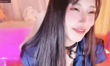 【Stripchat】极品！绝顶高颜值妈生脸美少女主播「sisi」女警制服艳舞舔舐玩具神情超级诱惑