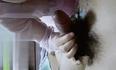 Wang Jiaxue, một cô gái trẻ đến từ Đại học Xiwai ở quận Tongchuan, thành phố Dazhou, đã ngoại tình và hút tinh dịch.