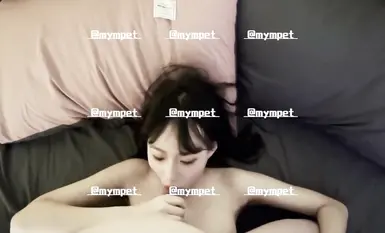 最新7月無水福利！推特優質情侶【mympet】女主身材一流，喜歡挑戰各種難度人前露出，聖水遛狗調教啪啪