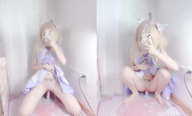 Twitter The ultimate contrast loli [Xiao Lingjiang] self-touching and inserting BB in super pink and tender various COS collections (12)