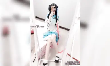 Twitter The ultimate contrast loli [Xiao Lingjiang] self-touching and inserting BB in super pink and tender different COS collection (8)