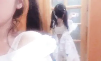 白くて柔らかくて純粋な小さなロリ「九尾猫@jiuwei_cat」は、実際、プライベートではよりコントラストがあり、若い白虎の美しいマンコはパパの巨根と精液で満たされたいのです。